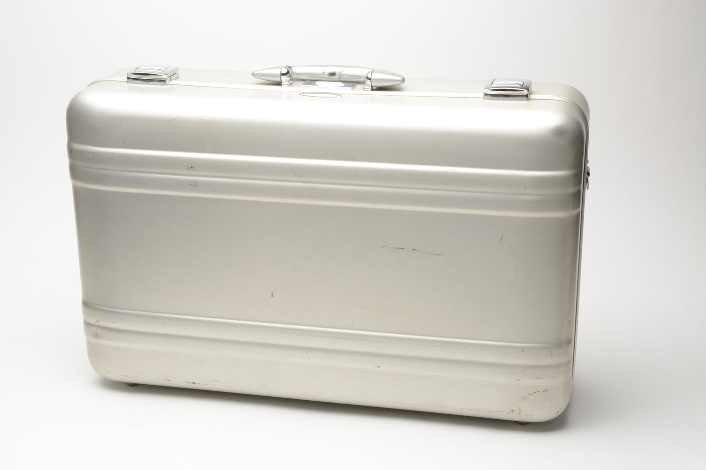 Zero Halliburton camera case ~21x13x6.5", No internal foam, Nice