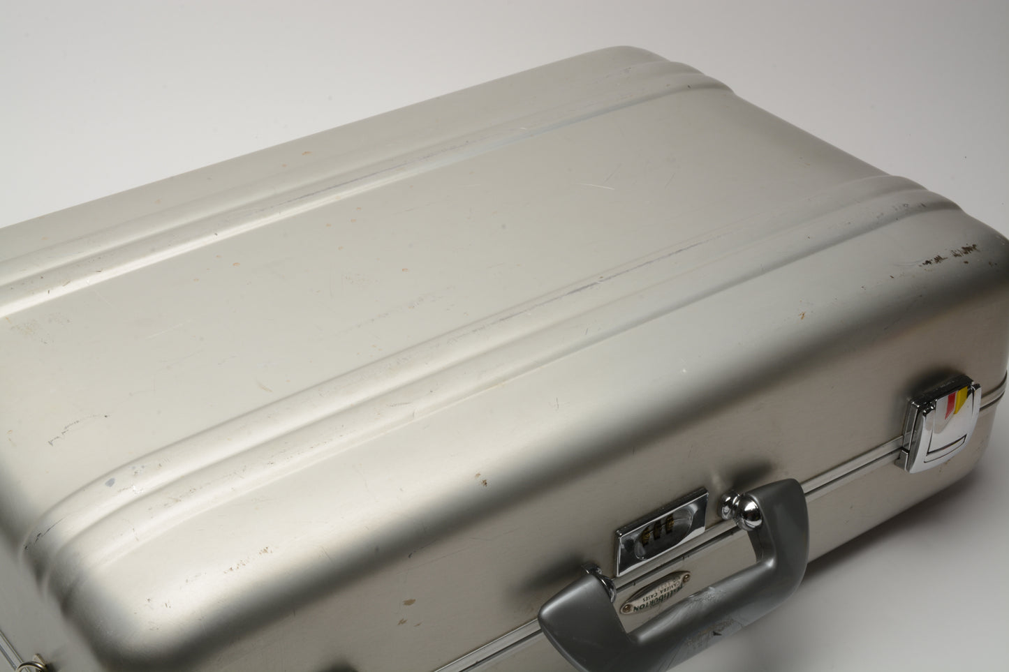 Zero Halliburton camera case ~21x13x6.5", No internal foam, Nice