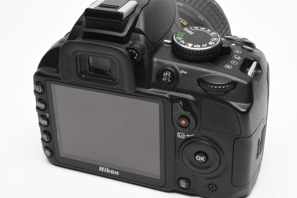 Nikon D3100 DSLR w/Nikkor AFS 18-55mm f3.5-5.6G VR, batt+charger 1834 Acts