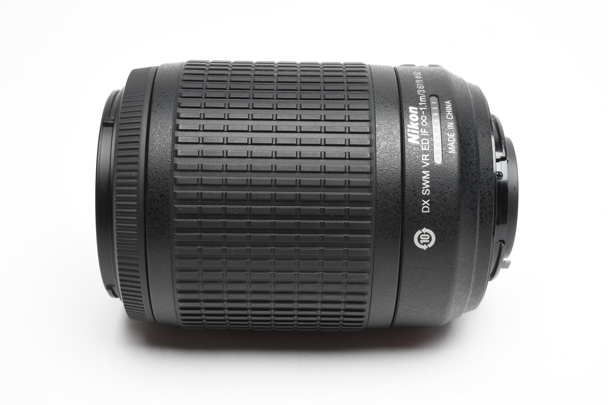 Nikon AF-S 55-200mm f4-5.6G ED DX VR, Caps, Hood, Mint-