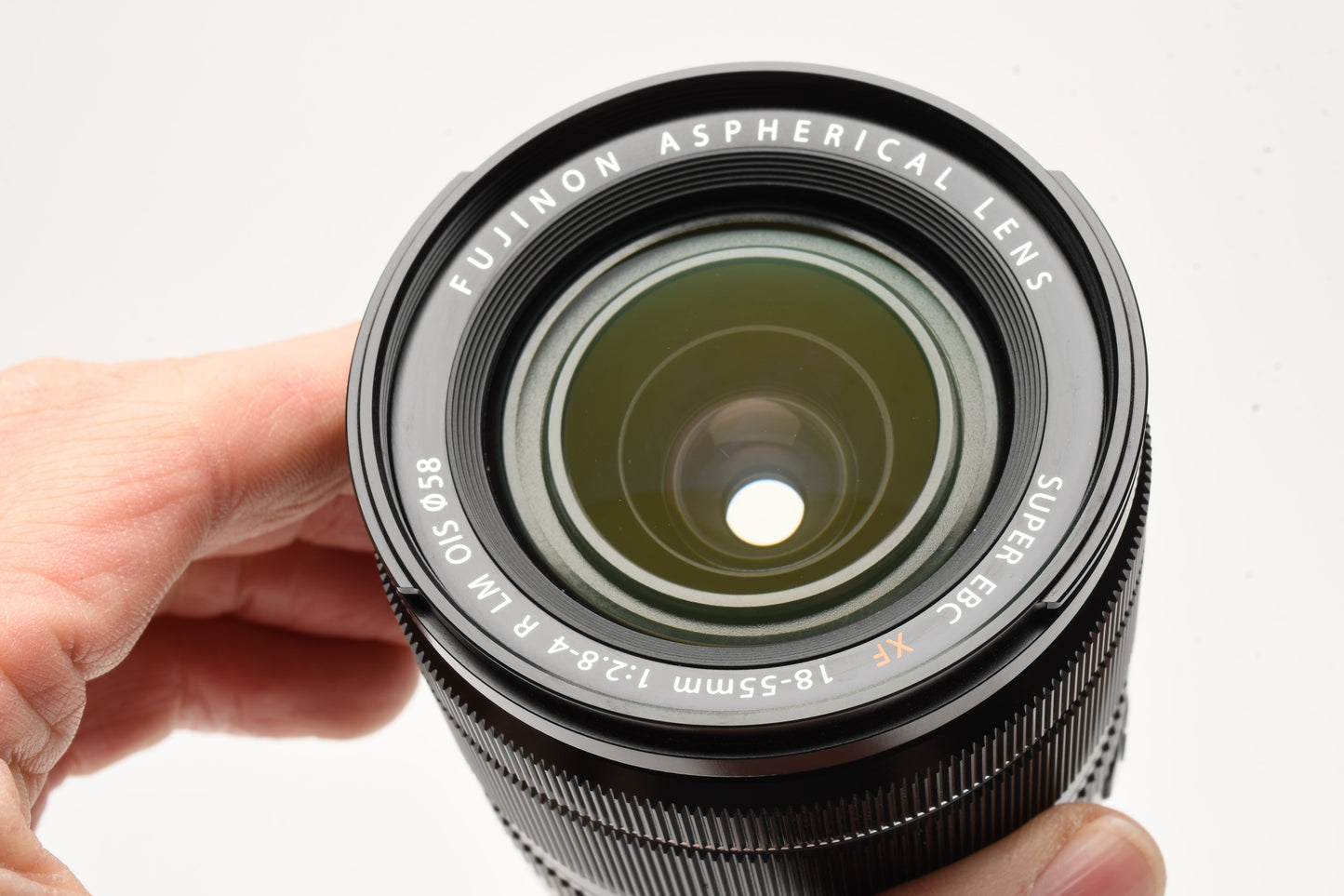 Fujifilm Super EBC XF 18-55mm f2.8-4 R LM OIS zoom w/caps+Hood, Mint-