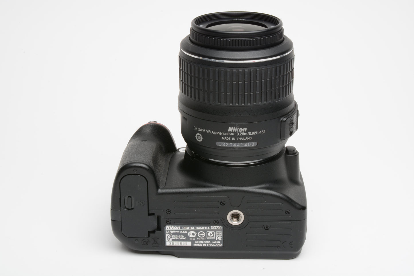 Nikon D3200 DSLR w/18-55mm f3.5-5.6G VR zoom lens, batt+charger+strap 3894 Acts