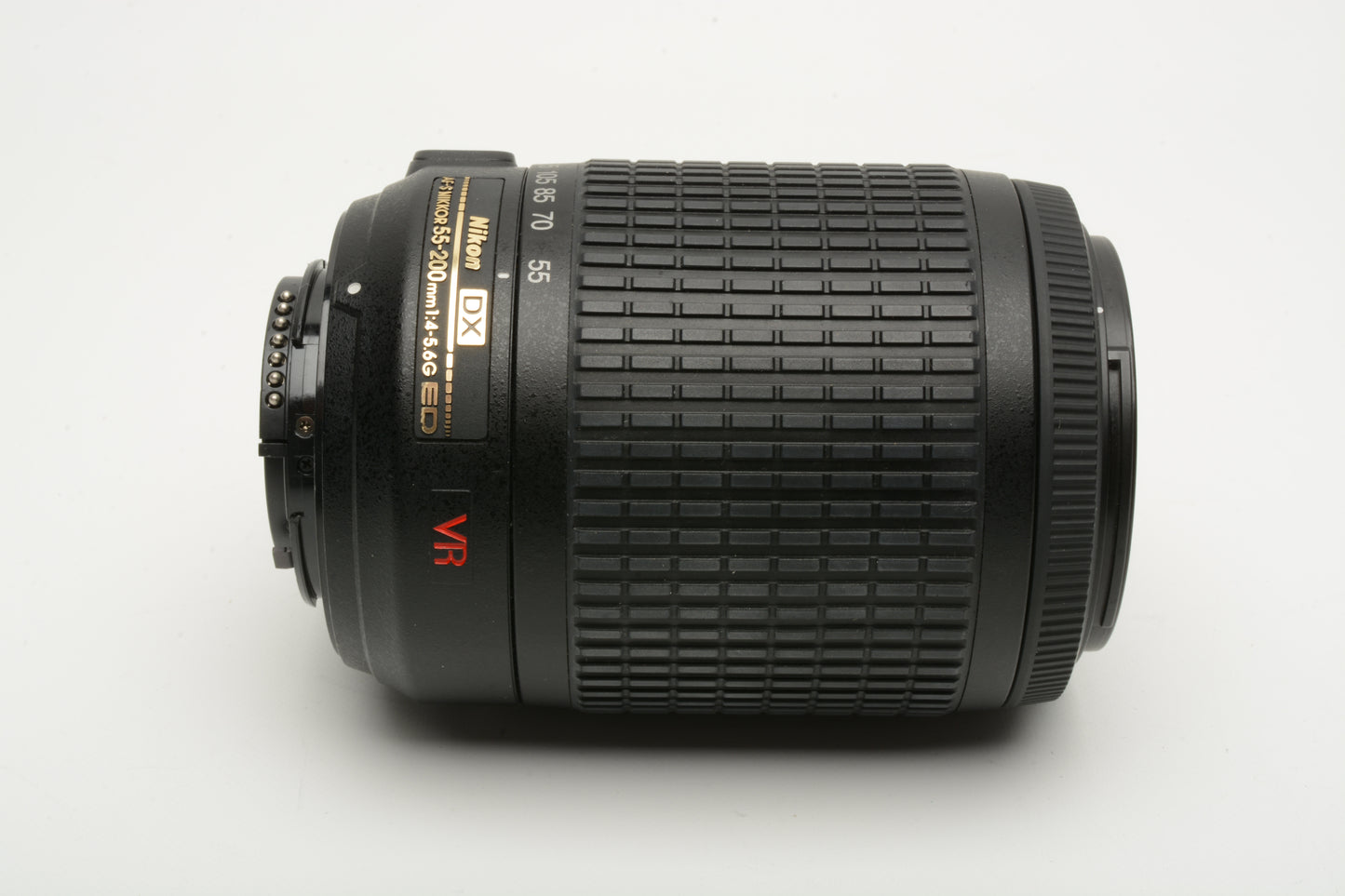 Nikon AF-S 55-200mm f4-5.6G ED VR DX, Hood, Caps, Very clean, Mint-