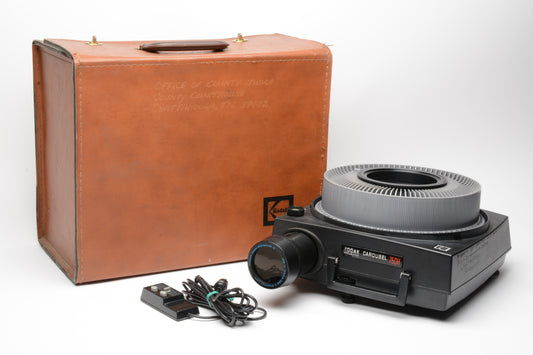 Kodak Carousel 750H slide projector, 80 tray, Zoom lens, remote, case, works great