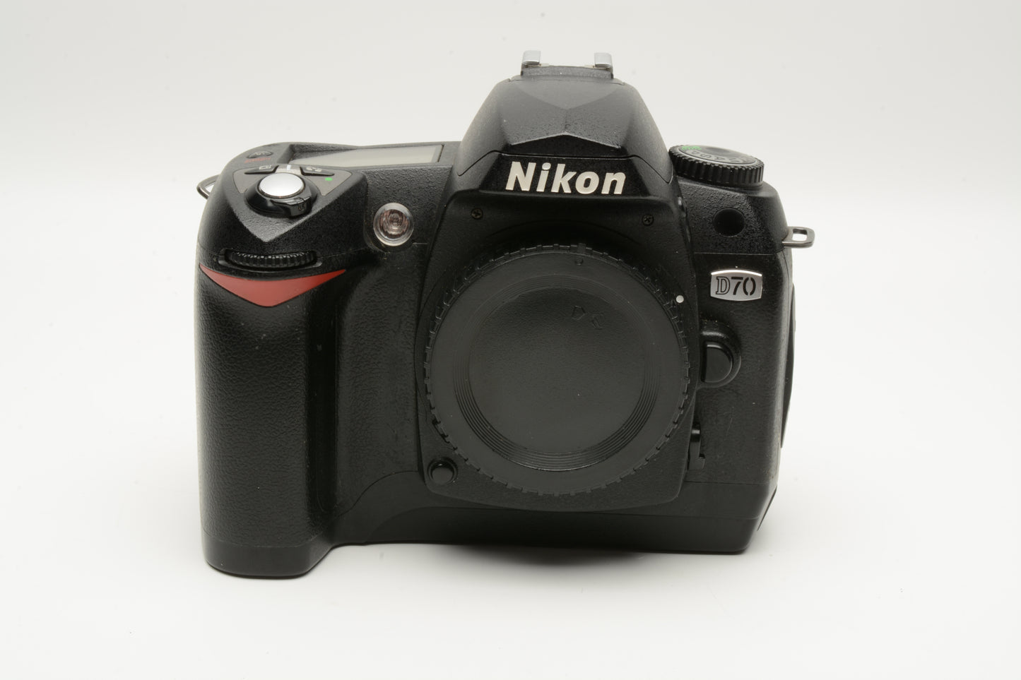 Nikon D70 DSLR body w/batt, charger, strap, 20K Acts, Tested, Works great