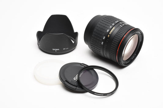Sigma AF 28-300mm Aspherical IF f3.5-6.3 zoom, caps, hood, UV, Minolta Maxxum Sony A