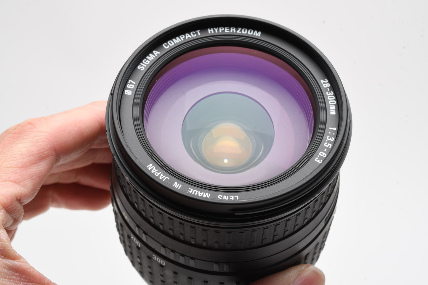 Sigma AF 28-300mm Aspherical IF f3.5-6.3 zoom, caps, hood, UV, Minolta Maxxum Sony A