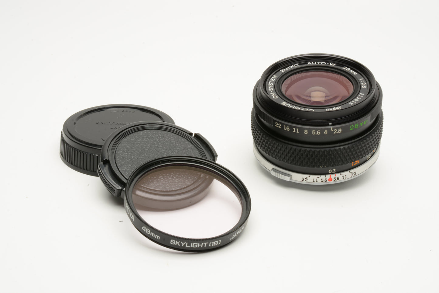 Olympus 28mm f2.8 OM Mount Auto-W wide angle lens, Sky+caps, clean!