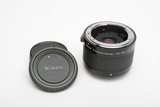 Nikon TC-201 2x Teleconverter w/Caps, clean & sharp