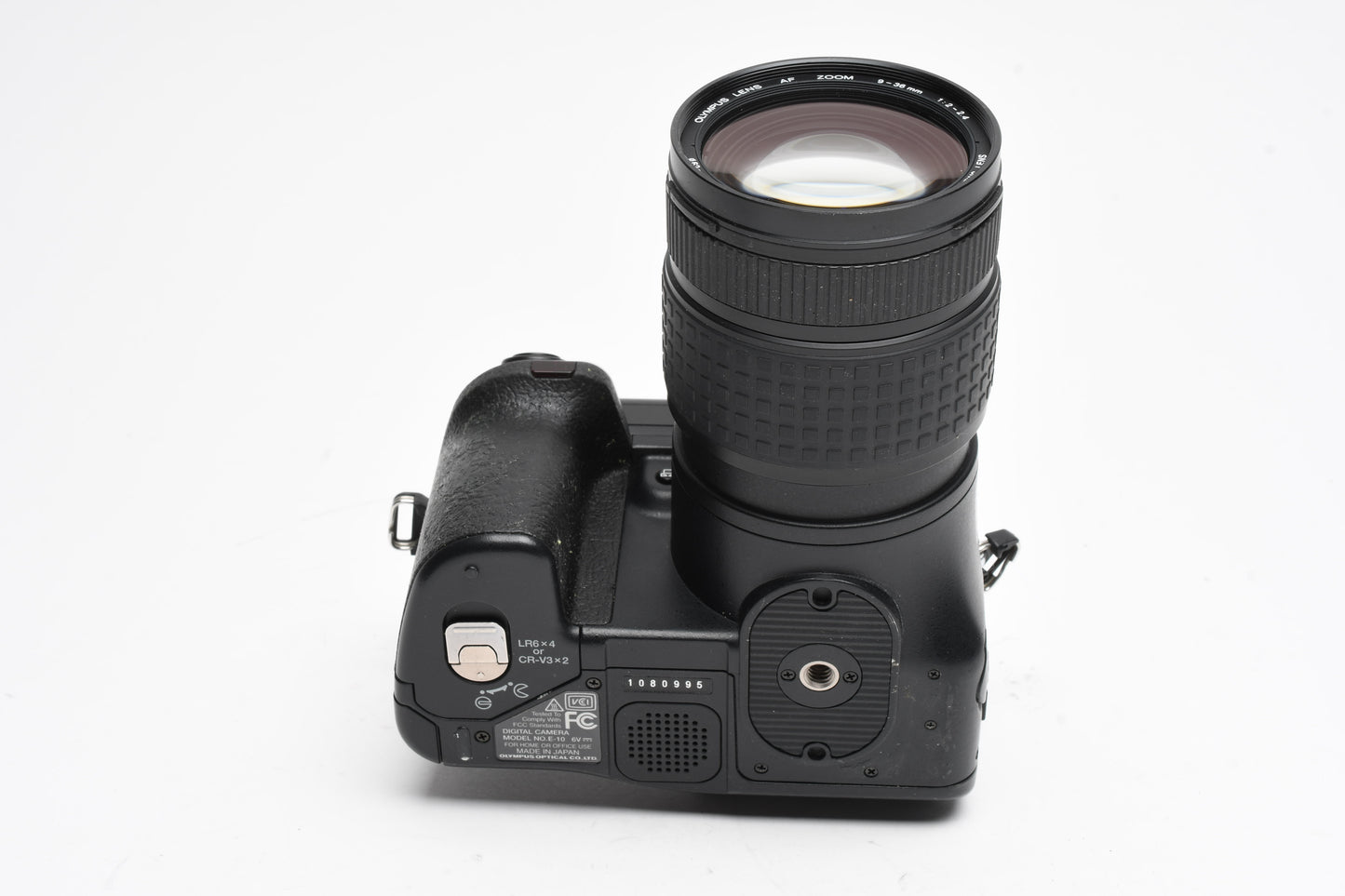 Olympus Camedia E-10 4MP Digital Point&Shoot w/Hood, strap, tested