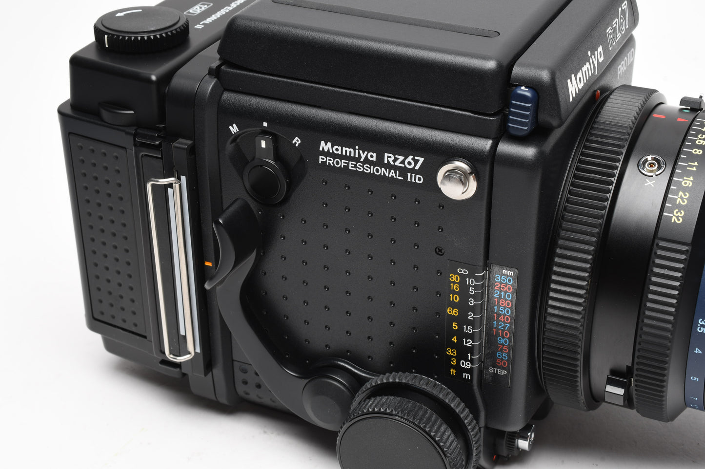 Mamiya RZ67 Professional IID w/110mm f2.8, WLF, 120 Back MINT