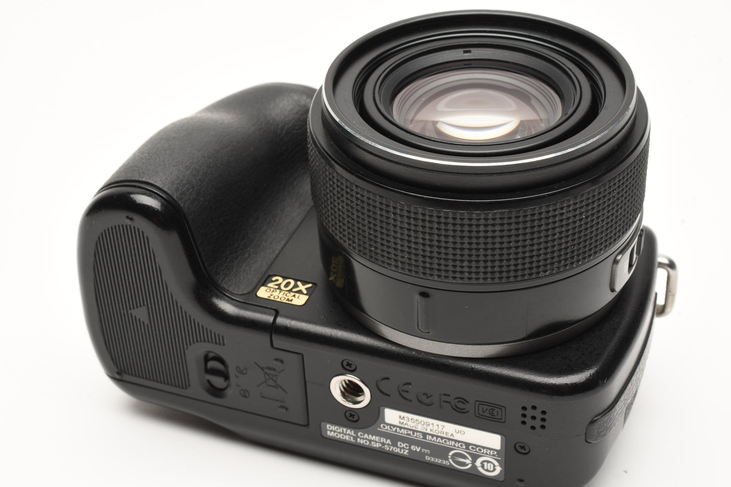 Olympus SP-570UZ 10MP Digital Point&Shoot camera w/20x Optical Zoom *Read