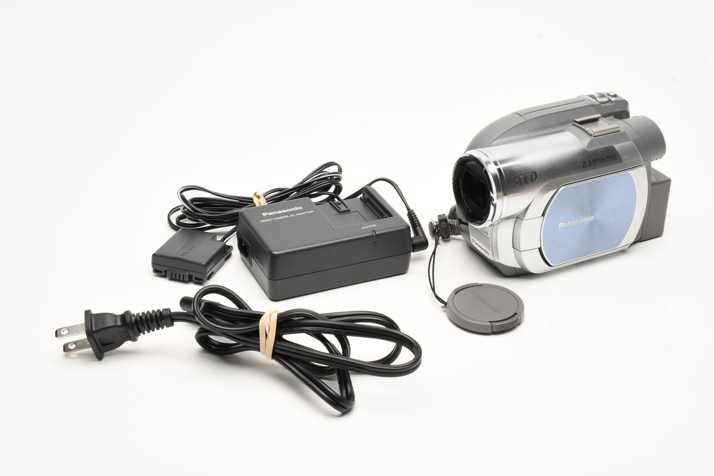 Panasonic VDR-D250 DVD Video Camcorder, AC adapter, batt., Tested