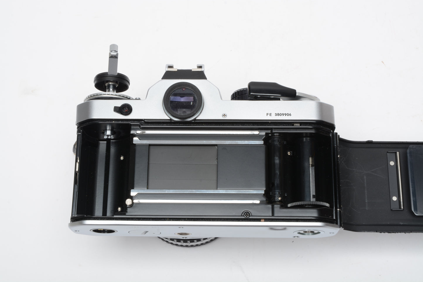 Nikon FE 35mm SLR w/50mm f1.8 E , Strap, New Seals, Case, Tested!