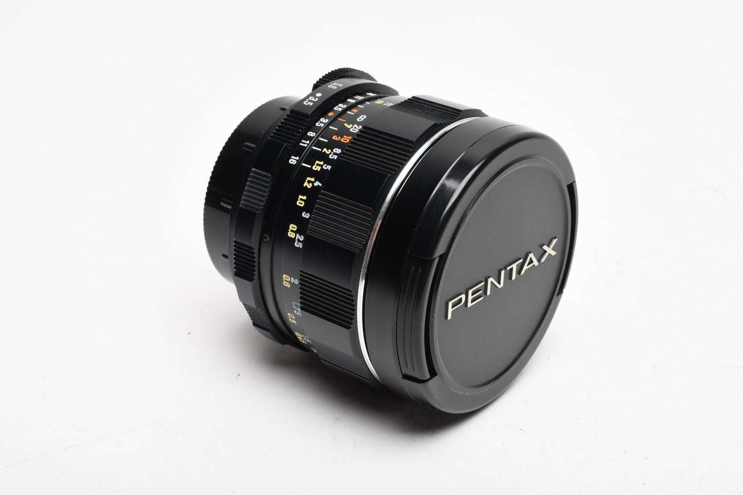 Pentax Super Takumar 28mm f3.5 "Fat" version M42 Mount lens, case, hood, caps, Mint