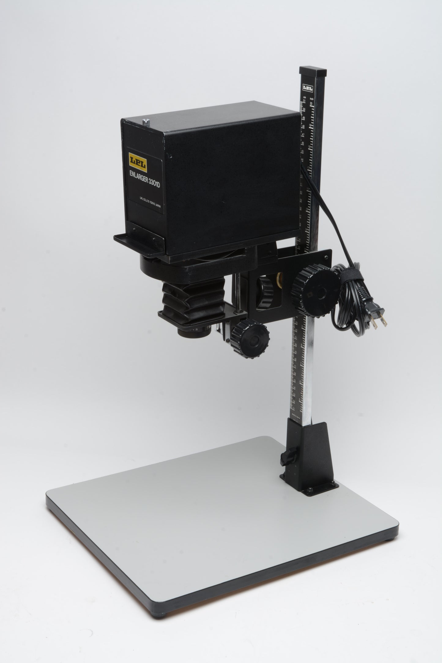 LPL 3301D B&W Condenser Enlarger w/ 50mm f3.5 Lens, Clean! *Read
