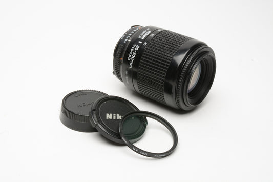 Nikon AF Nikkor 80-200mm F4.5-5.6D w/Caps, very clean, barely used