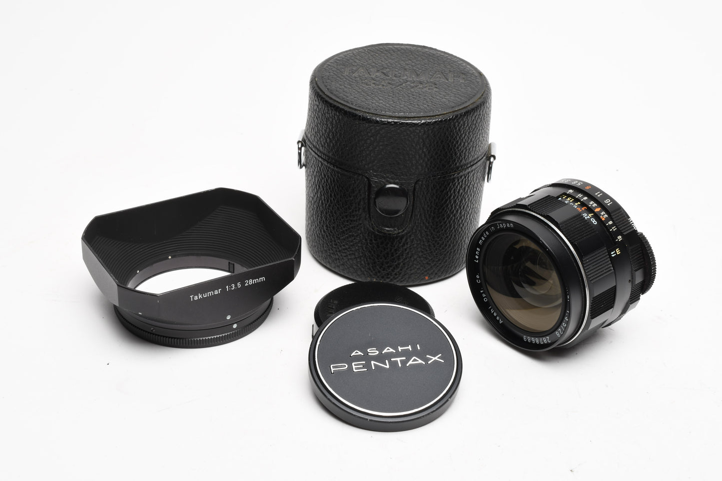 Super Takumar 28mm f3.5 M42 mount lens, caps, case, hood, Mint-