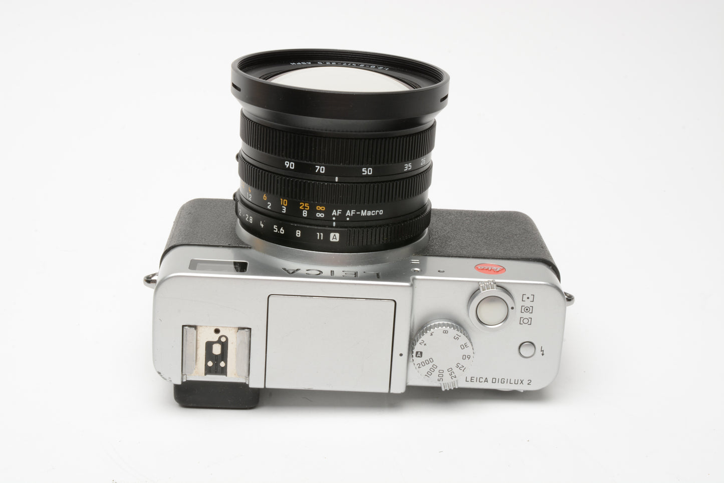 Leica Digilux 2 5MP Digital Point&Shoot, 2batts+charger+hood+cap, Nice! *Read
