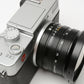 Leica Digilux 2 5MP Digital Point&Shoot, 2batts+charger+hood+cap, Nice! *Read