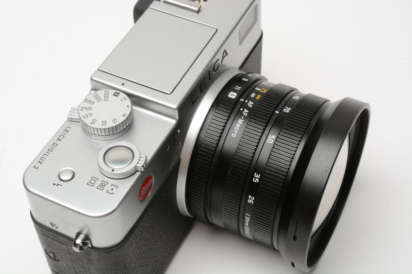 Leica Digilux 2 5MP Digital Point&Shoot, 2batts+charger+hood+cap, Nice! *Read