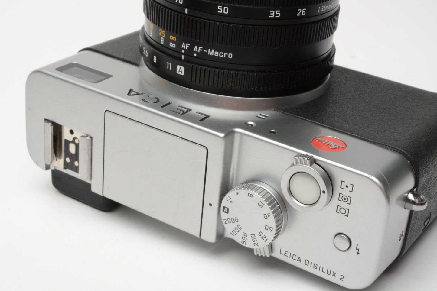 Leica Digilux 2 5MP Digital Point&Shoot, 2batts+charger+hood+cap, Nice! *Read