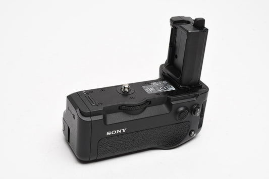 Sony VG-C4EM Vertical Grip, Genuine, Minimal use, Works great!