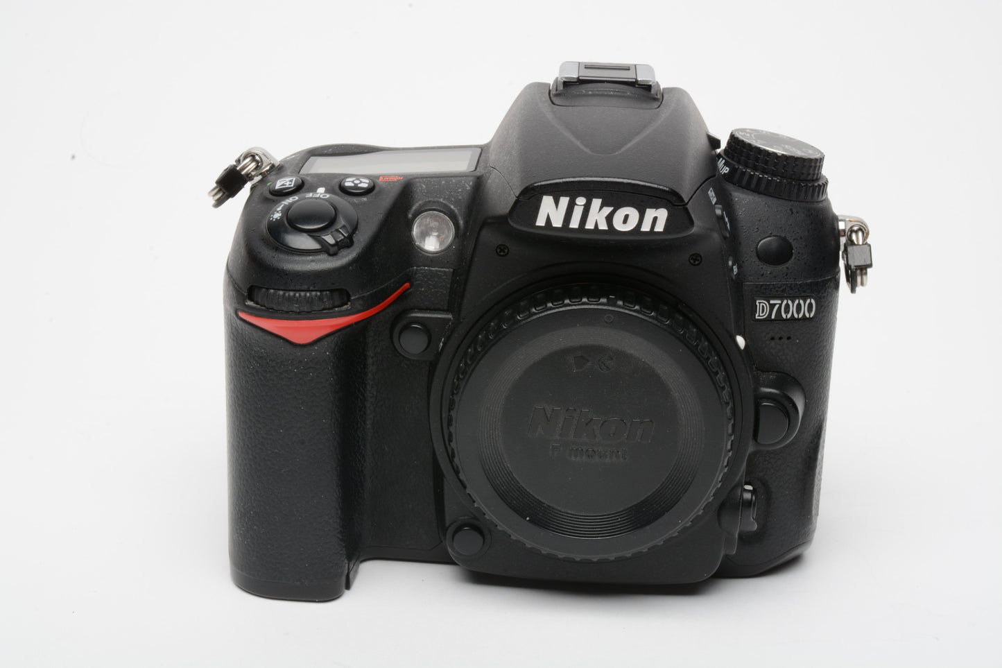 Nikon D7000 16.2MP DSLR, 2batts, charger, strap, Only 18K Acts, Tested