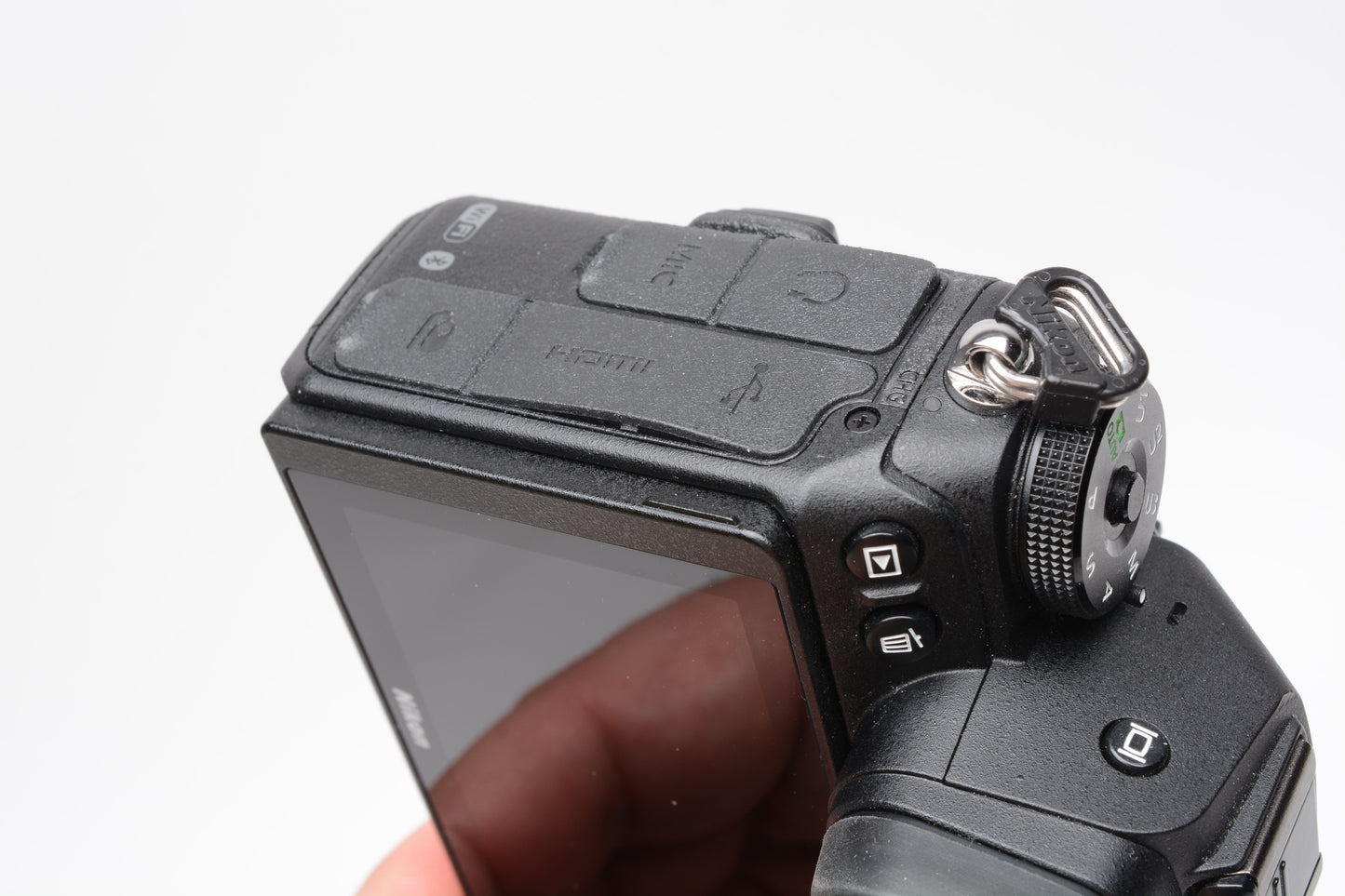 Nikon Z6 Mirrorless body, 2 batts+charger+L Grip, USA version