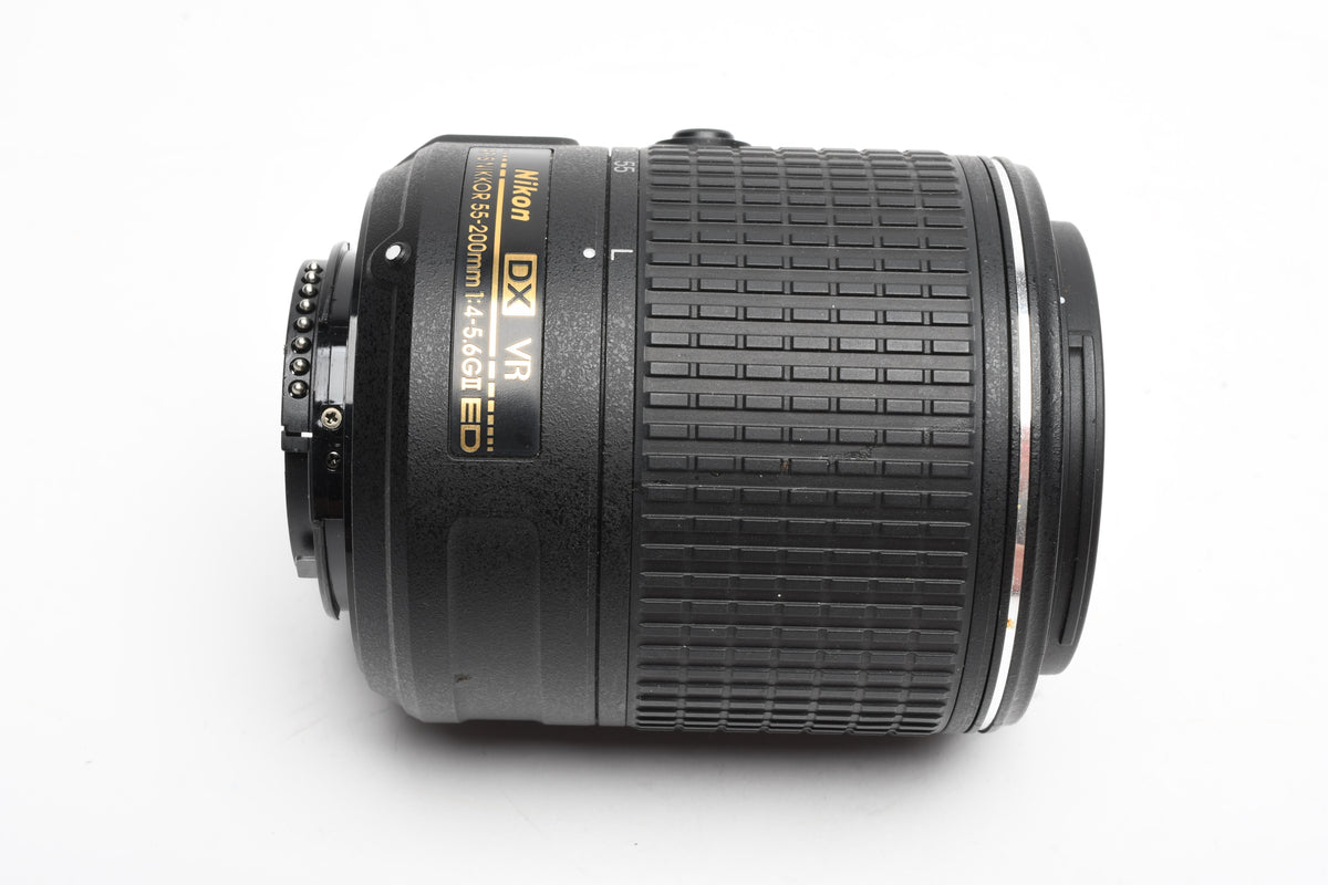 Nikon AF-S Nikkor 55-200mm F4-5.6G II ED DX VR compact zoom, *Bargain