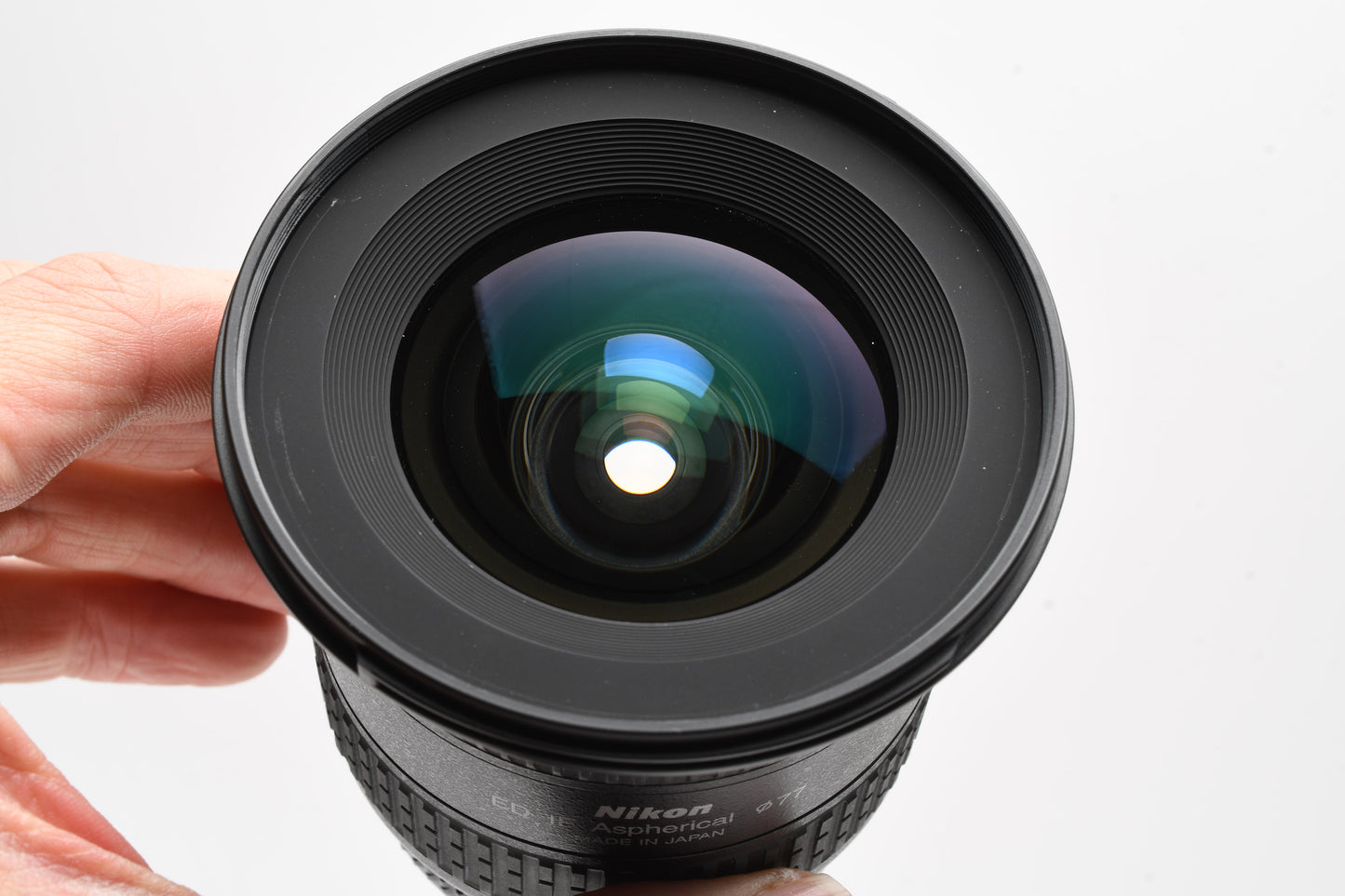 Nikon Nikkor AF 18-35mm f3.5-4.5 D ED wide zoom lens, Hood, Mint-