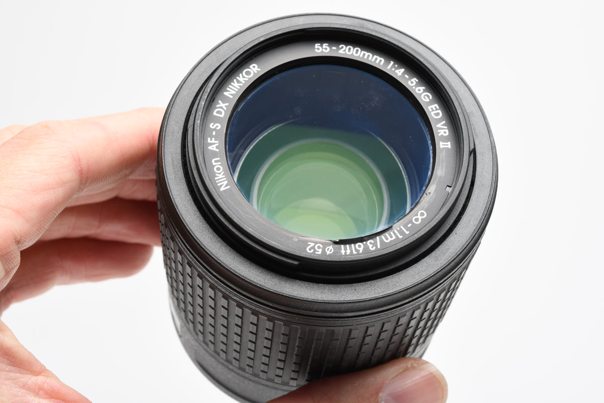 Nikon Nikkor AF-S DX 18-140mm f3.5-5.6G ED VR Lens w/Caps, Nice