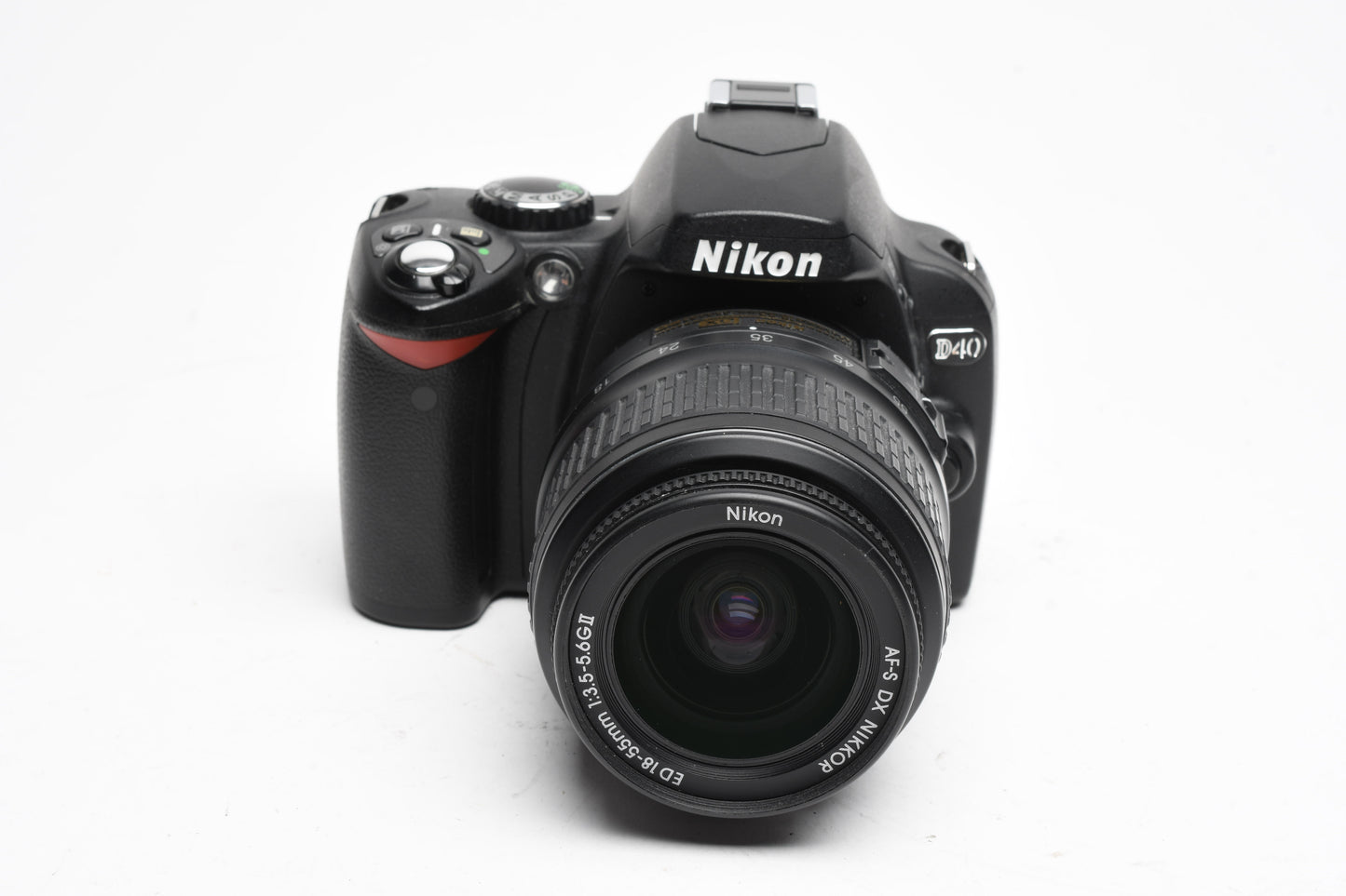 Nikon D40 DSLR body w/Nikkor 18-55mm f3.5-5.6G ED II, 2Batts+Case, Great!