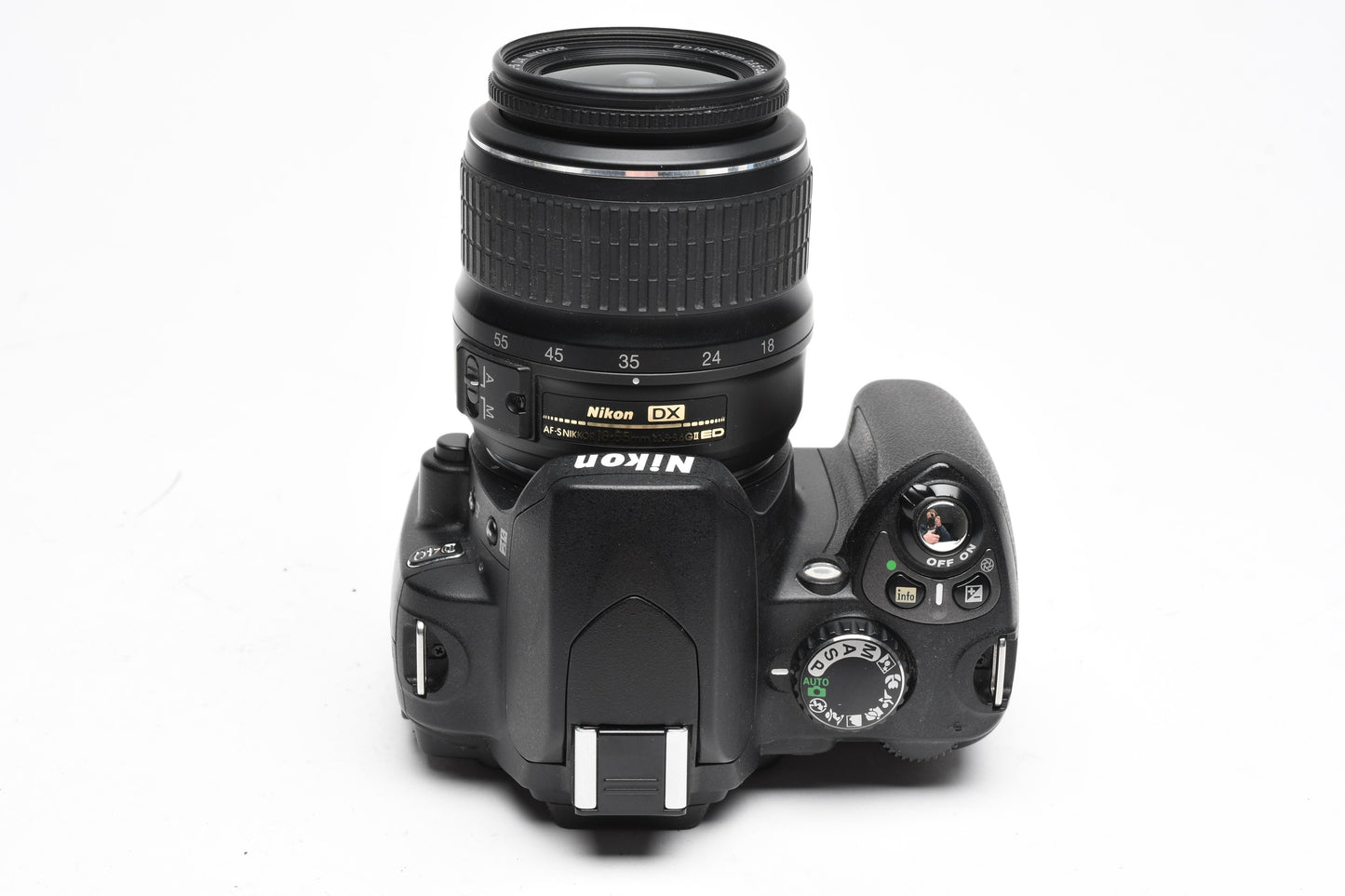 Nikon D40 DSLR body w/Nikkor 18-55mm f3.5-5.6G ED II, 2Batts+Case, Great!