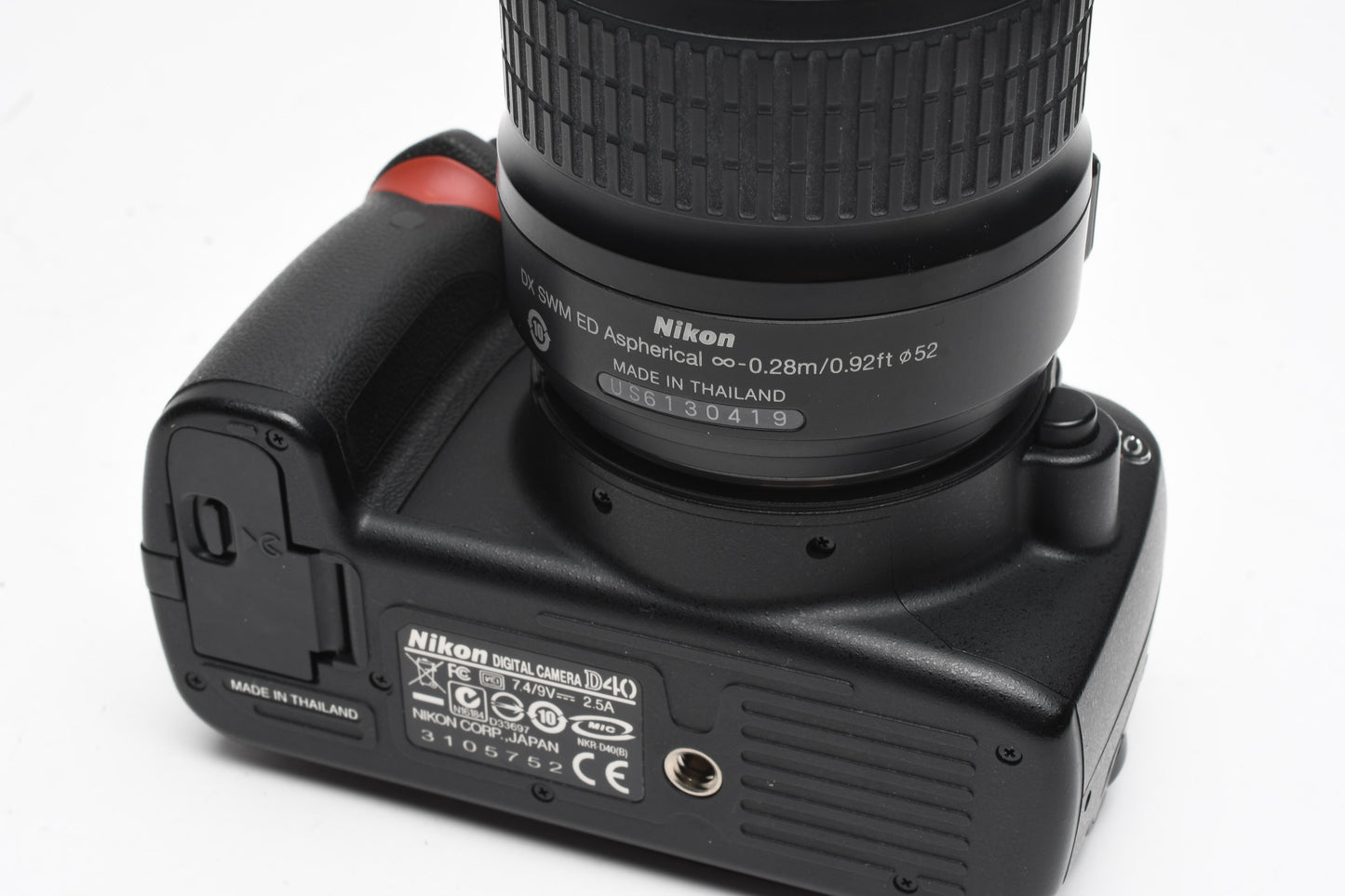 Nikon D40 DSLR body w/Nikkor 18-55mm f3.5-5.6G ED II, 2Batts+Case, Great!