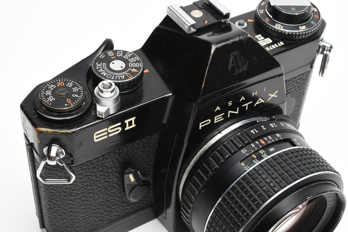 Pentax ES II Black 35mm SLR w/50mm F1.4 prime lens, case, Good! Tested