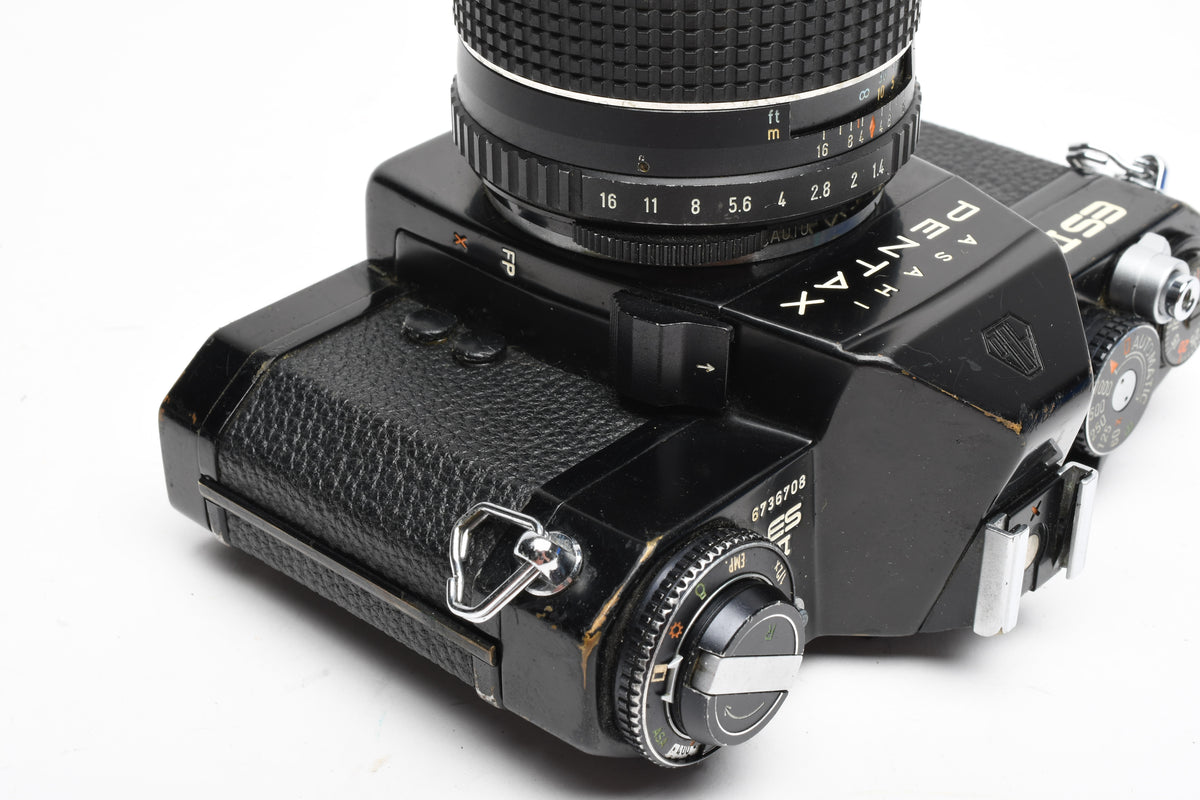Pentax ES II Black 35mm SLR w/50mm F1.4 prime lens, case, Good! Tested