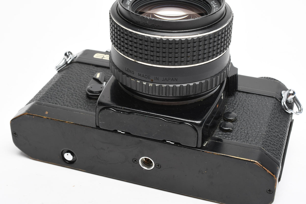 Pentax ES II Black 35mm SLR w/50mm F1.4 prime lens, case, Good! Tested