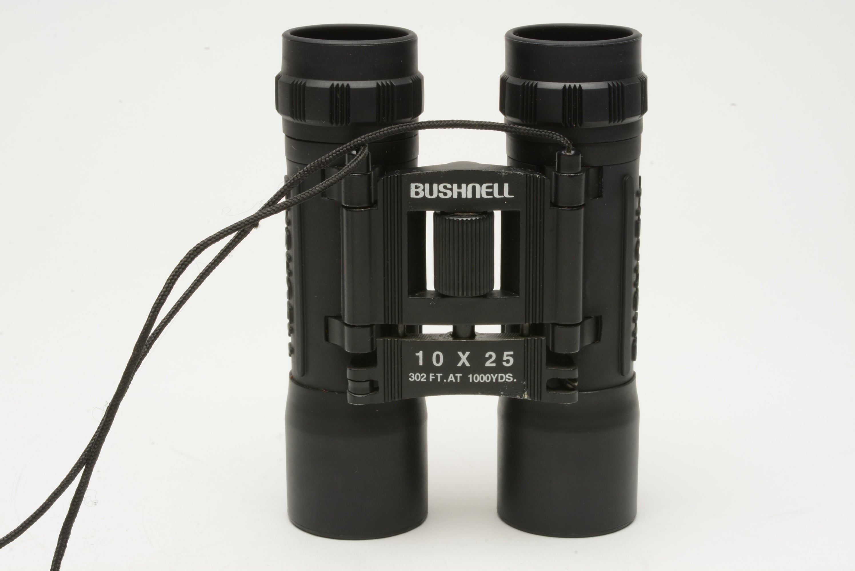 Bushnell binoculars 10x25 302 hot sale ft at 1000 yds