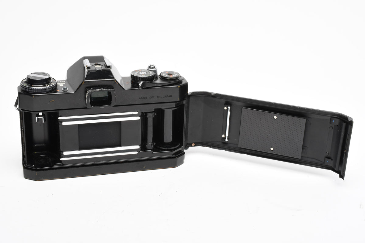 Pentax ES II Black 35mm SLR w/50mm F1.4 prime lens, case, Good! Tested