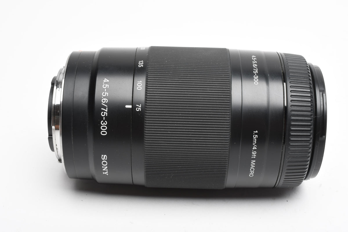 Sony 75-300mm f4.5-5.6 Zoom lens, clean, w/Caps+Hood, A-Mount, Clean