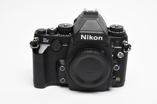 Nikon Df Black DSLR Body w/2X batts, charger, strap, 37K Acts, Great!