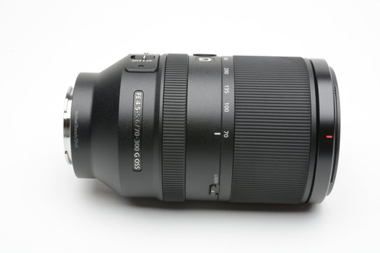 Sony FE 70-300mm f4.5-5.6 G OSS Lens w/Hood, Caps, Pouch USA, Mint