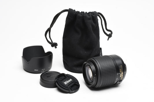 Nikon AF-S 55-200mm f4-5.6G ED VR DX SWM, Hood, Caps, Pouch, Mint-