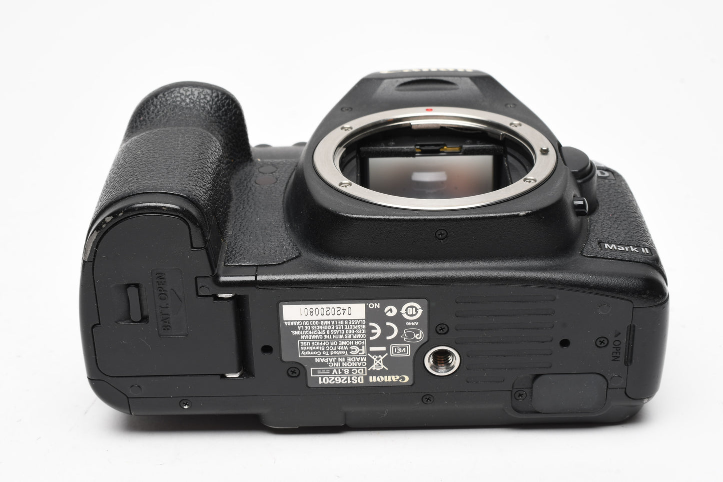 Canon EOS 5D Mark II DSLR Body, Batt+charger+strap 153K Acts, Tested