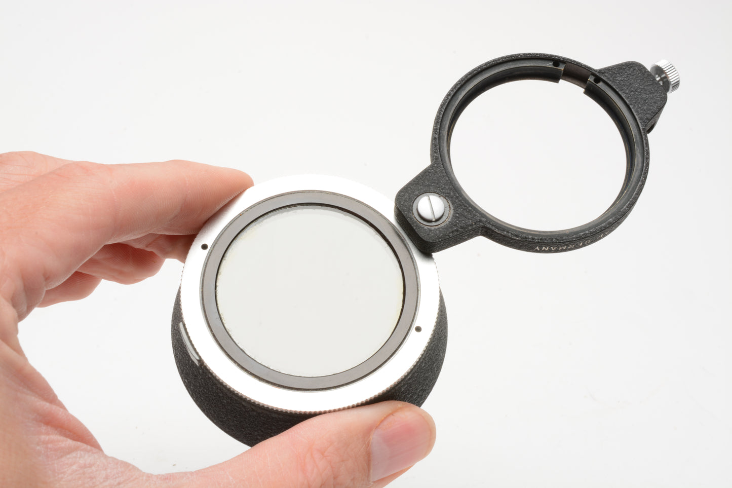 Leica Leitz Wetzlar 13352 Swing Out 42mm Polarizing Filter w/Hood