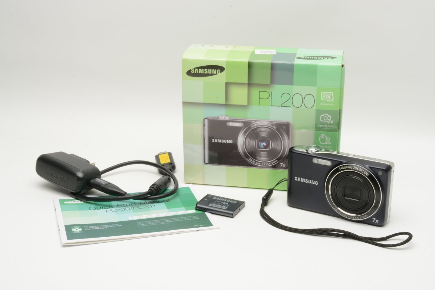 Samsung PL200 14.2MP Digital Point&Shoot camera, Boxed, Great!