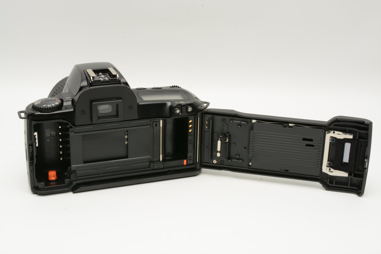 Canon EOS Rebel XS QD 35mm SLR w/EF 35-80mm F4-5.6 III, UV, Case, Tested