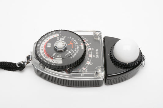 Sekonic L398 studio deluxe incident light meter, disc, manual, strap+case, clean+accurate