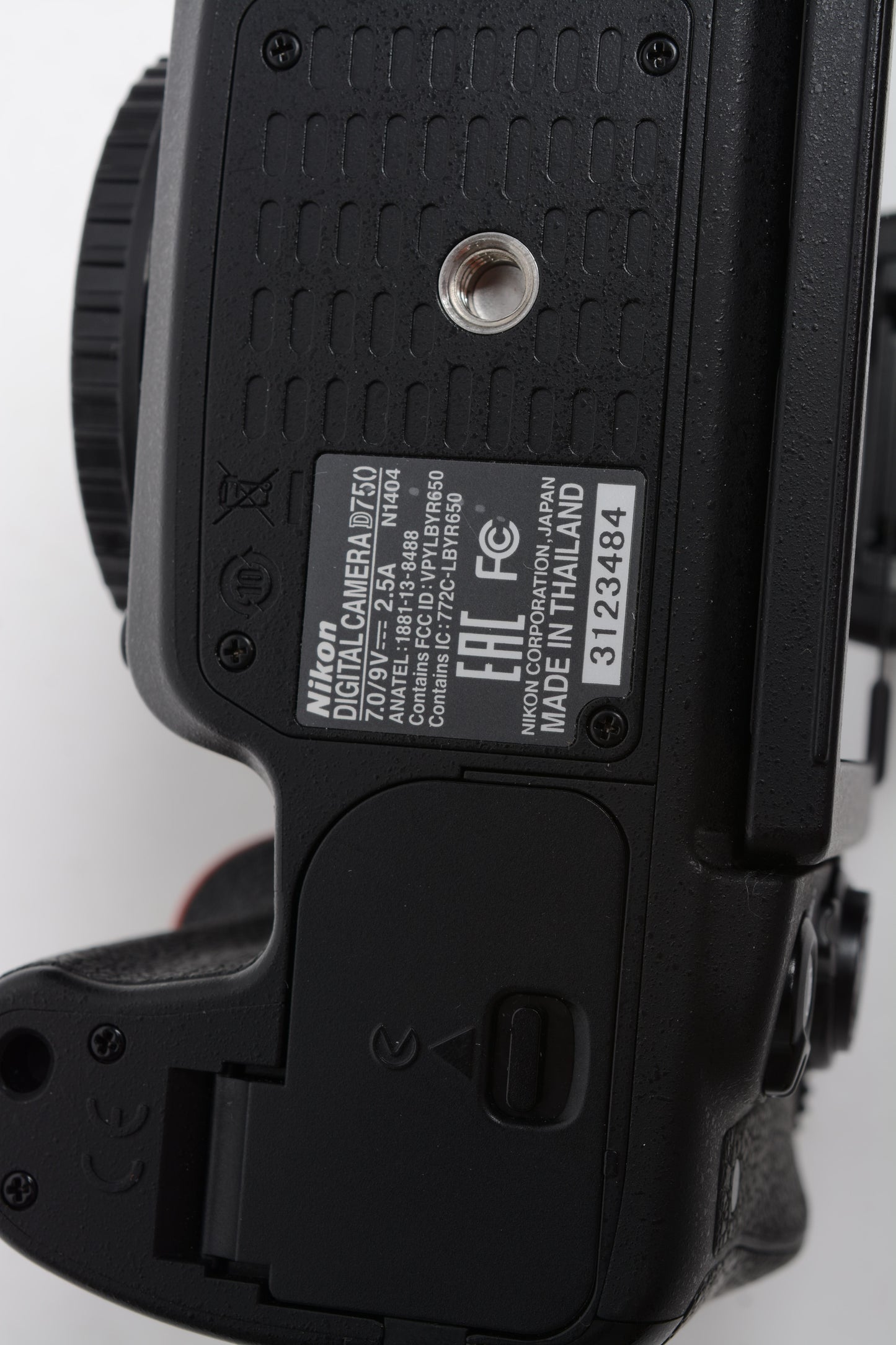 Nikon D750 DSLR Body w/Batt+charger ONLY 2170 Acts!! Clean, USA